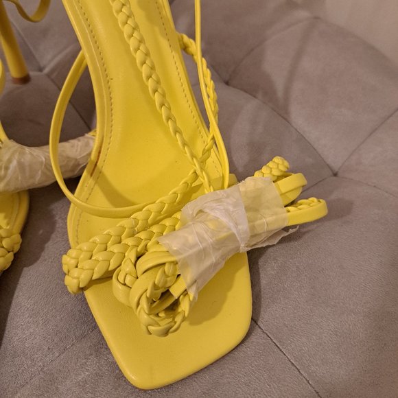 Mixx Shuz Mercy Yellow Stilleto Heels - NWOT Size 9R - Picture 3 of 6